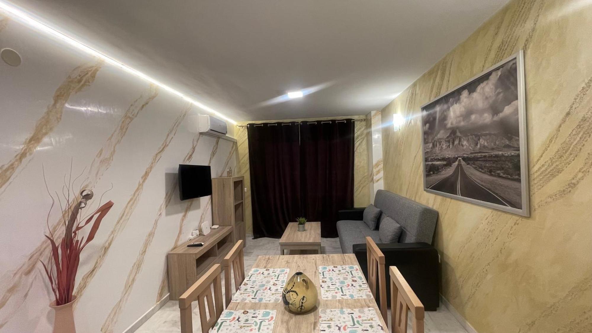 Apartamento Con Vista A La Piscina Daire Benalmádena Dış mekan fotoğraf
