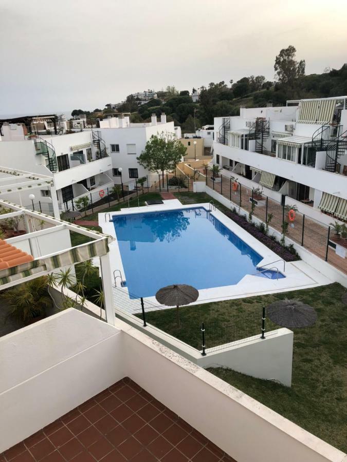Apartamento Con Vista A La Piscina Daire Benalmádena Dış mekan fotoğraf